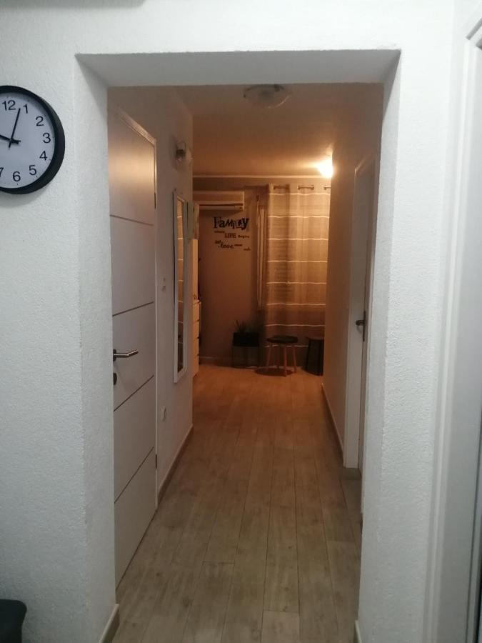 Apartman Grgic มาคาร์สกา ภายนอก รูปภาพ